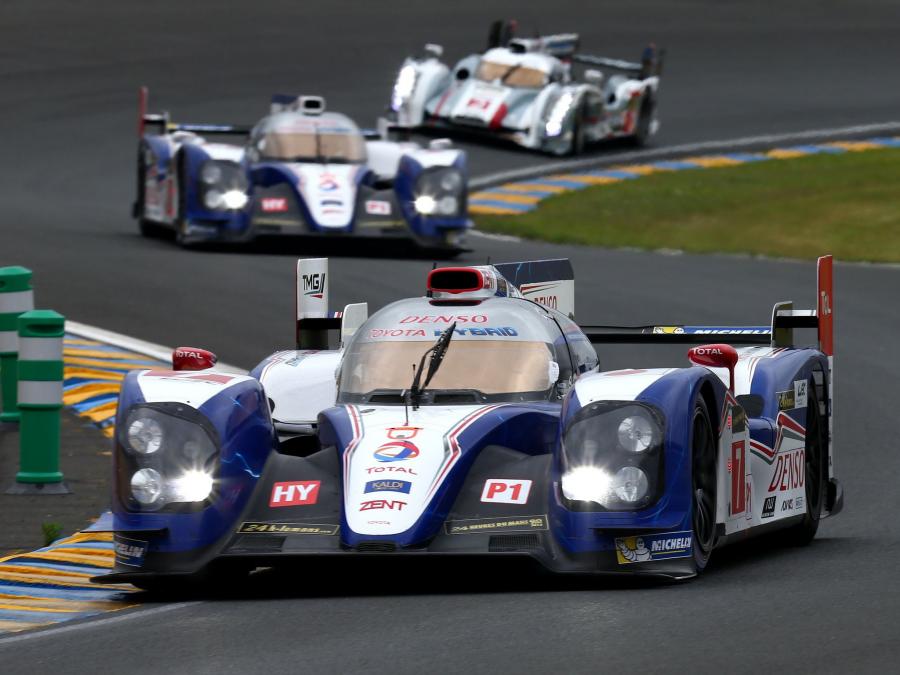  Toyota TS030 Hybrid 2013 года  (фото 9 из 20)